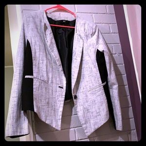 Fashionable blazer